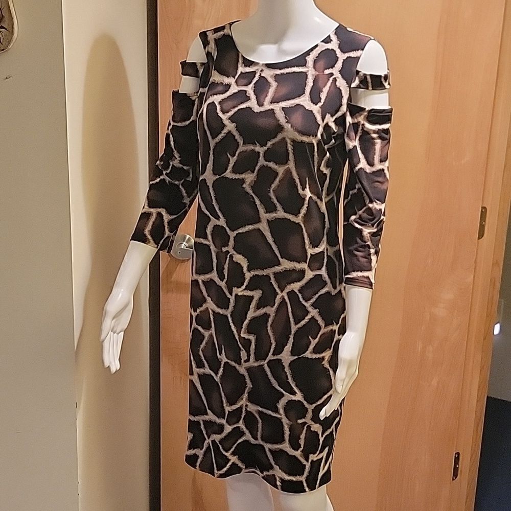 Eva Varro Giraffe cold shoulder dress sz M